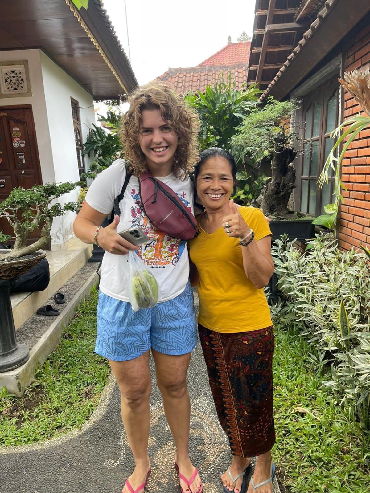 Raditya Homestay Mambat Exterior foto