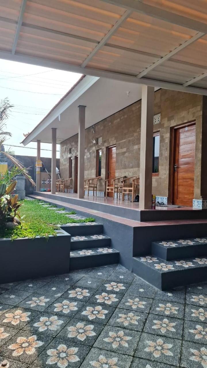 Raditya Homestay Mambat Exterior foto